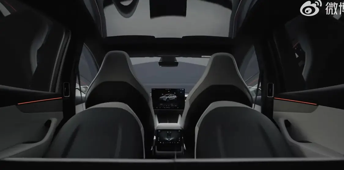 特斯拉官微預(yù)告Model Y L即將登場 內(nèi)部空間曝光